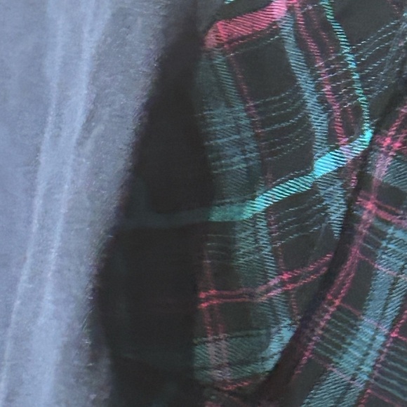 NWT Upcycled Diana Ross Cropped Flannel Tee size Small to medium - Picture 3 of 5